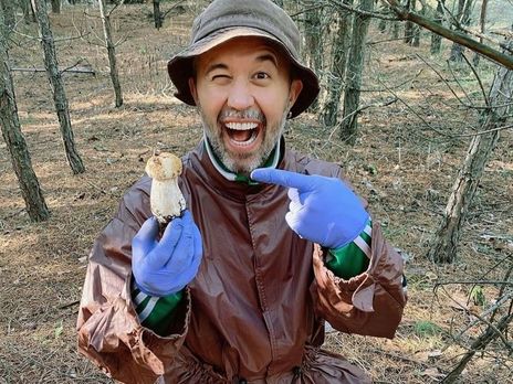 Три відра і корзина. Бабкін похвалився грибним уловом. Фото