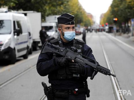 У французькому Ліоні запобігли черговому нападу – затримали чоловіка з ножем