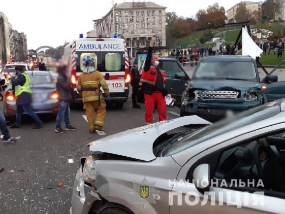 За рулем Land Rover, который сбил пешеходов в Киеве, был экс-член Нацкомиссии по ценным бумагам