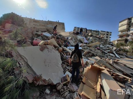 Землетрясение в турецком Измире: погибло четыре человека, более сотни пострадавших