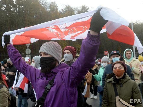 "Білоруси, не здавайтеся і не бійтеся". Яценюк підтримав учасників Маршу проти терору