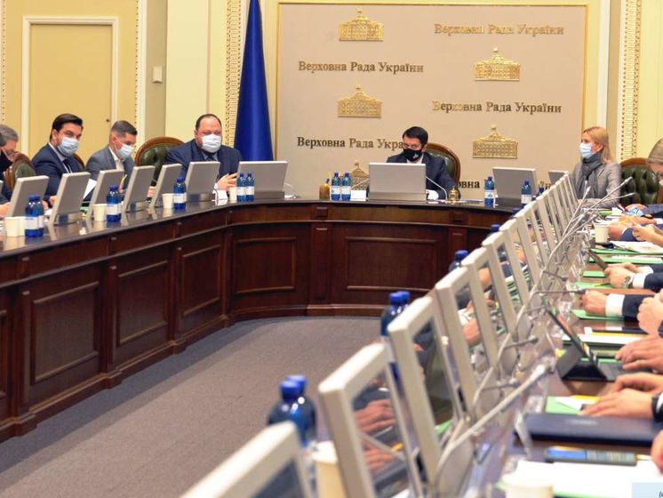 Разумков очікує, що Рада ухвалить цього тижня законопроєкт, який відновить скасовані КСУ норми про е-декларування