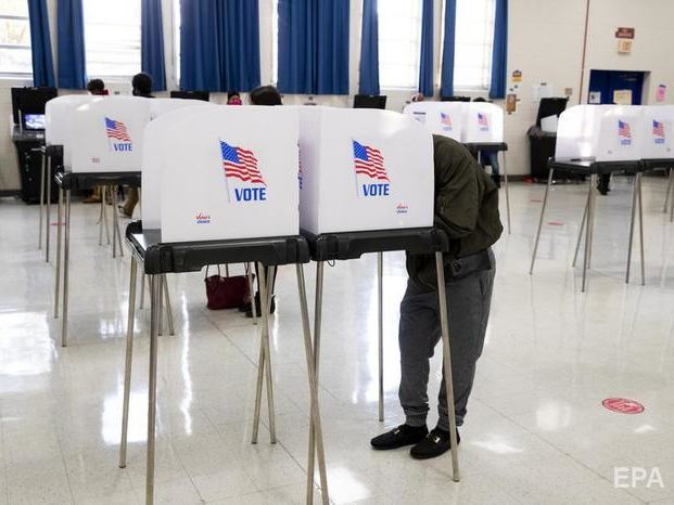 На президентских выборах в США досрочно проголосовало более 95 млн американцев