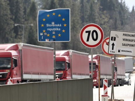 Словакия начнет тестирование на антиген COVID-19 на границе с Украиной