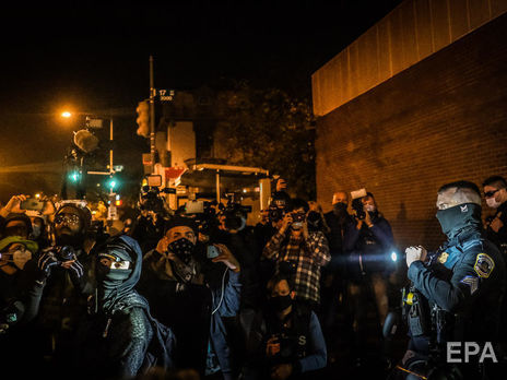 Четыре человека пострадали в результате нападения с ножом вблизи Белого дома 