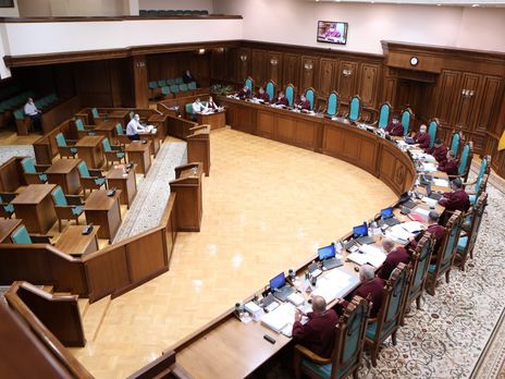 Нельзя вылечить антиконституционные решения КСУ антиконституционными мерами Верховной Рады – евродепутат