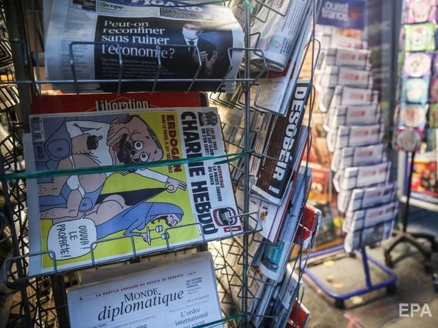 "Франція завжди залишиться Францією". На обкладинці Charlie Hebdo зобразили танцівниць "Мулен Руж" із відрізаними головами