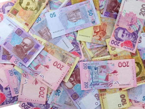 Гривна укрепилась к доллару и евро