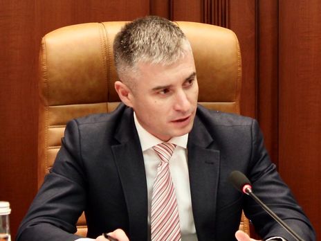 Дружина власника компанії, на чиїх серверах НАЗК зберігає декларації, працює в КСУ