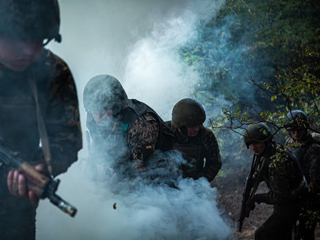 На Донбассе ранен украинский военный