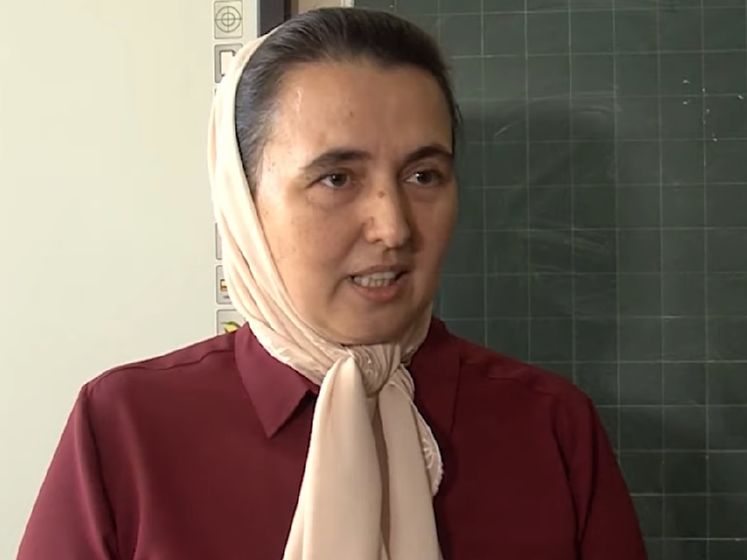 У Рівненській області вчителька відмовляється носити маску, пояснюючи це релігійними міркуваннями