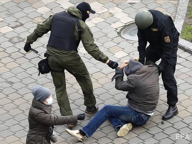 Білоруські правозахисники повідомили про понад 900 затриманих учасників недільної акції протесту