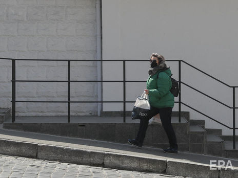 За сутки в Украине зафиксировали более 8 тыс. новых случаев COVID-19, заболело более 300 медиков