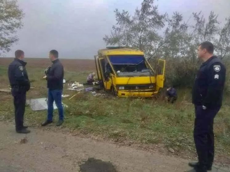У Херсонській області у ДТП потрапив шкільний автобус, є загиблі – ЗМІ