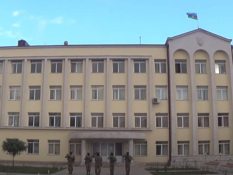 Азербайджанские военные показали кадры из занятой Шуши. Видео