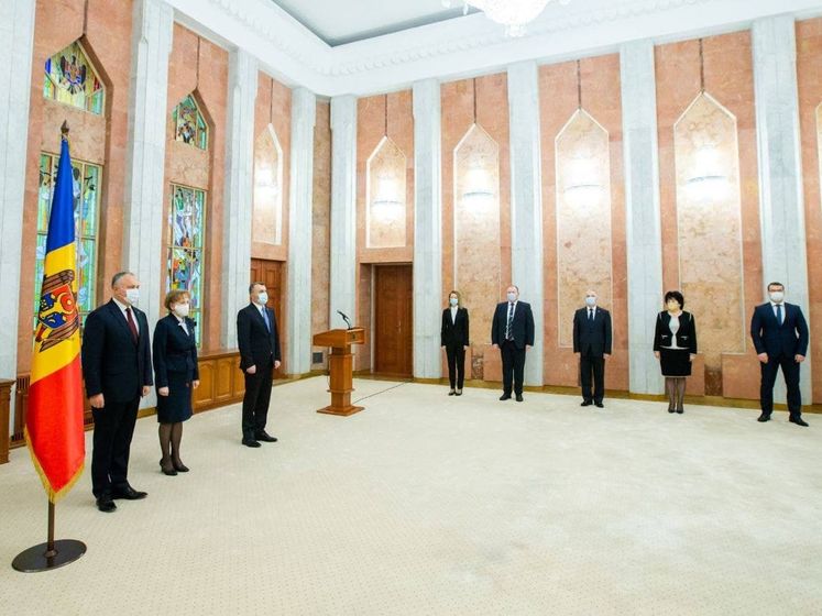 У Молдові у зв'язку з виборами президента замінили п'ятьох міністрів