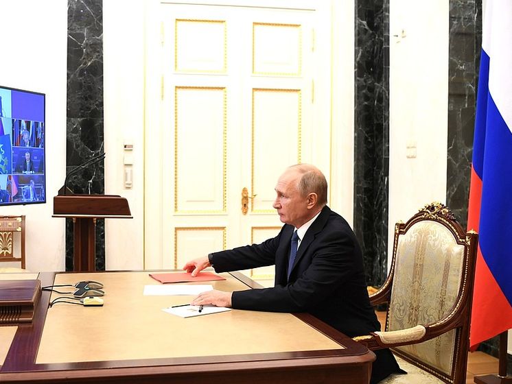 Путін підписав закон, що забороняє членам Радбезу РФ зберігати гроші й цінності за кордоном