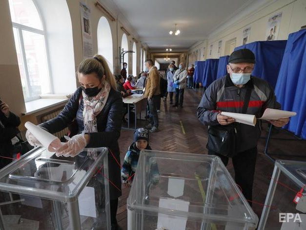 У ЦВК України розповіли, через що затримують встановлення результатів місцевих виборів