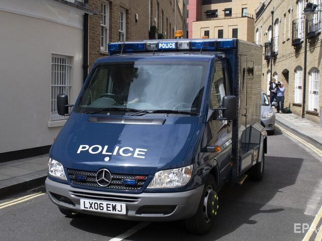 В Лондоне автомобиль въехал в здание полицейского участка