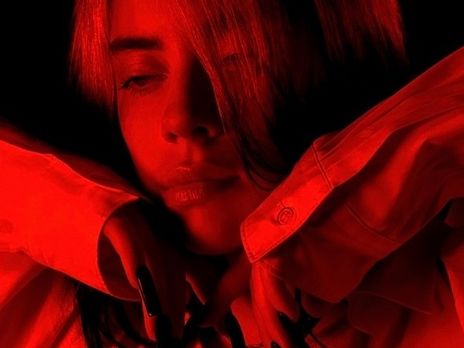 Therefore I Am. Біллі Айліш у новому кліпі блукала порожнім торговим центром і крала їжу. Відео