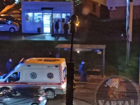 Во Львове мужчина выпал из автобуса и умер на месте