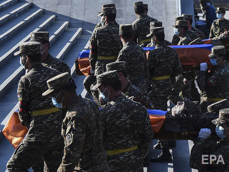 Азербайджан и Армения обменялись телами погибших в Нагорном Карабахе