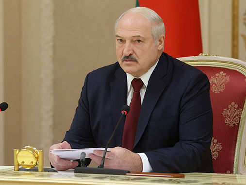 Лукашенко заявил, что никогда не рассматривал сценарий военного конфликта с Украиной