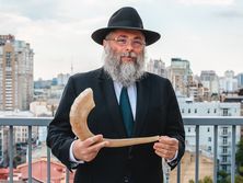 Главный раввин Киева Маркович: Власть всегда меняется. И если мы будем болеть за одного и против другого, потеряем друзей