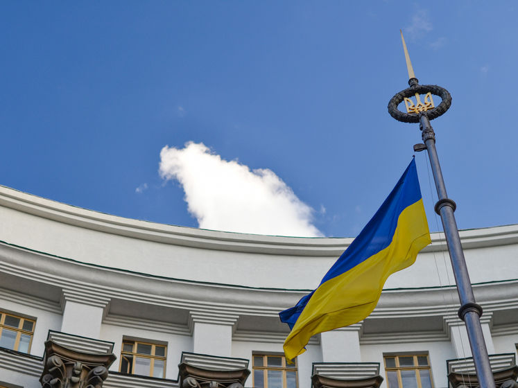 Посли 11 країн вимагають від України виконання "зеленого" меморандуму та погашення боргів перед інвесторами