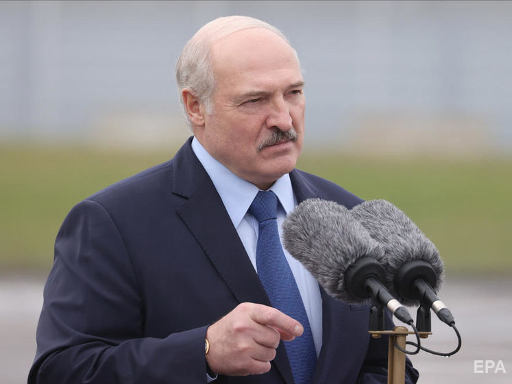 Лукашенко: Чтобы процентов на 70–80% полномочия президента передать парламенту, правительству и другим структурам, конституцию ломать не надо