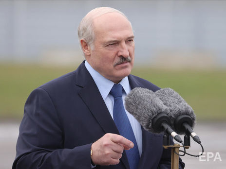 Лукашенко: Щоб відсотків на 70–80% повноваження президента передати парламенту, уряду та іншим структурам, конституцію ламати не треба