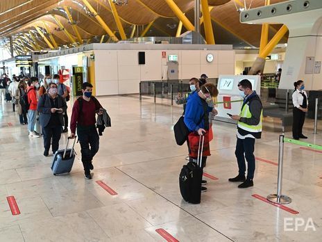 Іспанія запровадила штрафи до €6 тис. для тих, хто прибуває без негативного ПЛР-тесту