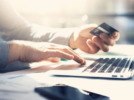 Експерти розповіли, чим РФ та Білорусі загрожує від'єднання від системи SWIFT