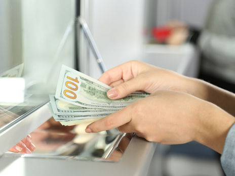 Гривня подешевшала до євро до 33,40 грн/€