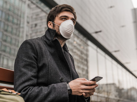 Число новых случаев COVID-19 в Украине снова превысило 12 тыс.