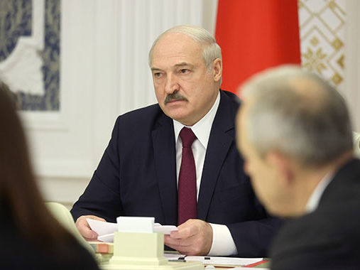 "Мінськ на кладовище перетворювати не можна". Лукашенко наказав прибрати меморіали на честь загиблих на акціях протесту