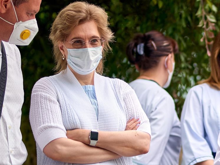 Українська лікарка-інфекціоністка відповіла на запитання, чи захищає від коронавірусу цибуля, часник та алкоголь
