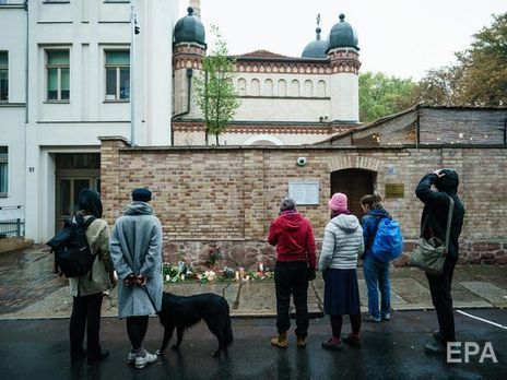 Прокуратура Німеччини вимагає довічного ув'язнення для нападника на синагогу в Галле у жовтні 2019 року
