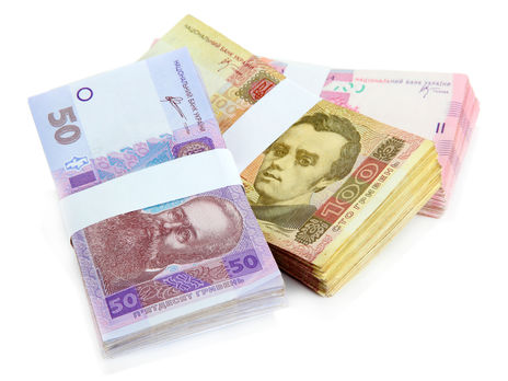 Гривня знову подешевшала до основних валют