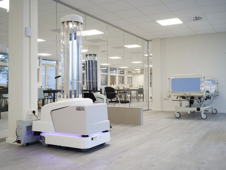 Евросоюз закупит роботов для дезинфекции больниц ультрафиолетом