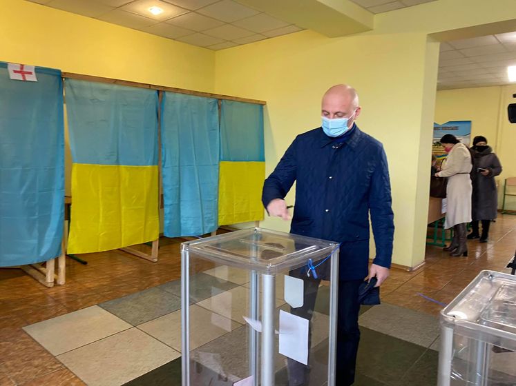 На выборах мэра Черкасс побеждает действующий городской голова Бондаренко