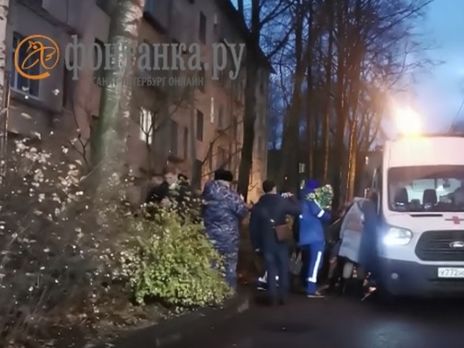 Чоловік, який захопив у РФ у заручники шістьох дітей, здався поліції