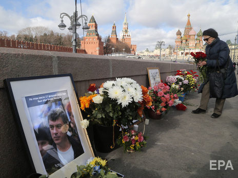 Нємцова вбили на мосту в районі Кремля