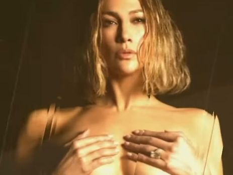 51-летняя Лопес полностью обнажилась для видео