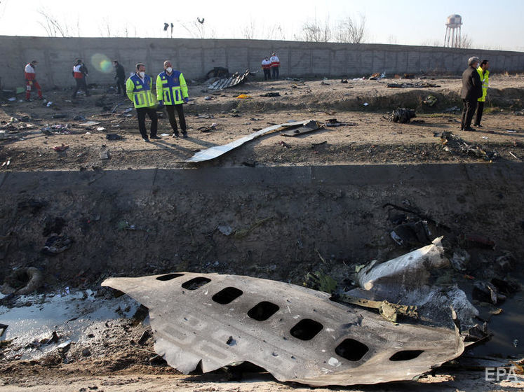 Власти Ирана заявили, что выплатят компенсации родственникам погибших в сбитом самолете МАУ 
