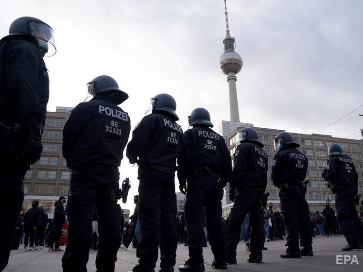 Полиция Германии провела рейд в деле нелегальных работников. Среди них были украинки
