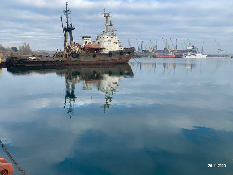 Розлив нафтопродуктів у Чорному морі. Морська рятувальна служба заявила, що буксир "Аметист" не тоне