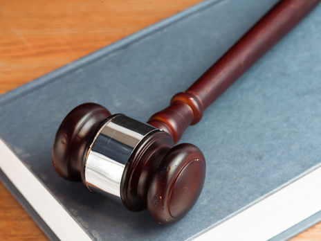 New Eastern Europe: В Украине из системы уходит все больше опытных кадров. В результате в некоторых судах вообще не осталось судей