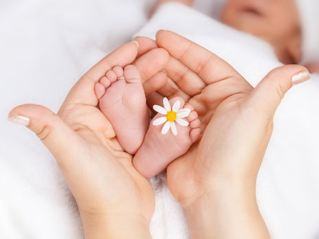 Жінка в Сінгапурі народила дитину з антитілами до коронавірусу