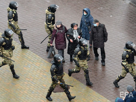 У Мінську на протестному марші затримали понад 170 людей. Серед них – член координаційної ради білоруської опозиції